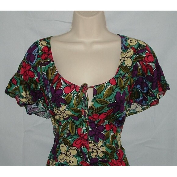 Colorful Floral Sz Small Button Up Romper 1 pc Shorts Outfit PEARL RIVER - Picture 2 of 4